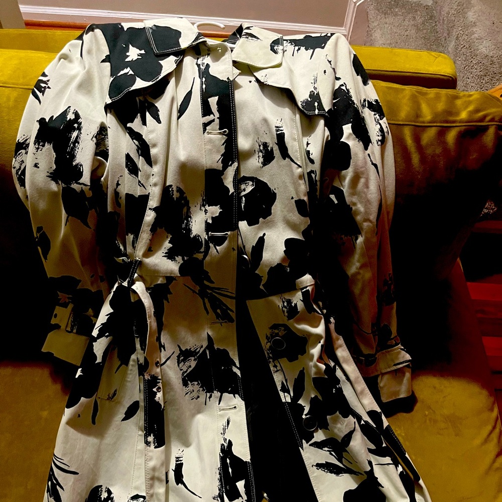 Women’s coach size 1x gently worn .